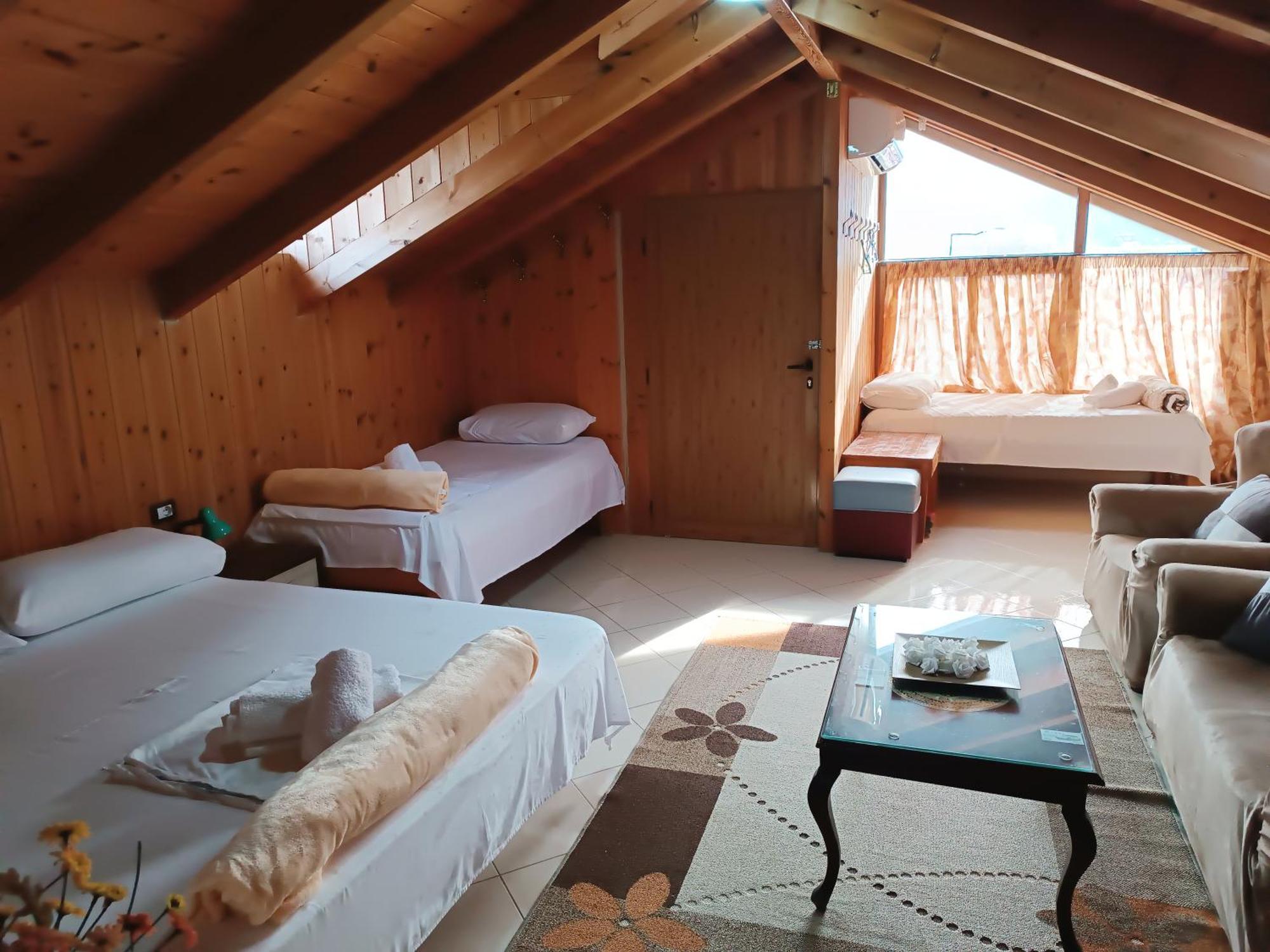 Guesthouse Eva Suite Берат Екстериор снимка